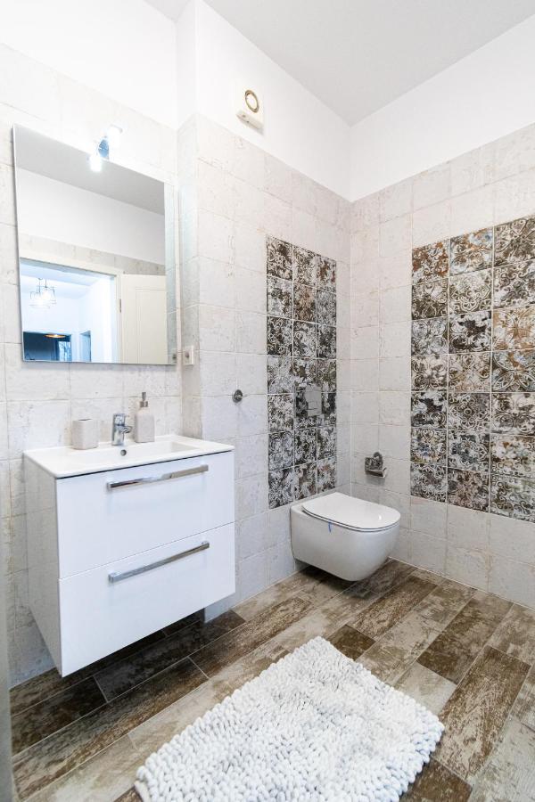 Апартаменты Lighthouse Central Apt With Unique Views Of The Fortress, Free Parking, 5 Min By Car From The Old Town Брашов Экстерьер фото